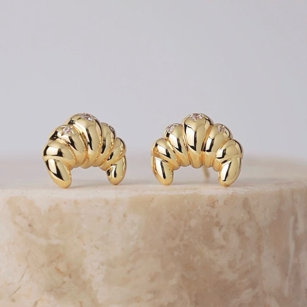 Brand New- Wanderlust + Co Croissant Gold Stud Earrings 🥐✨